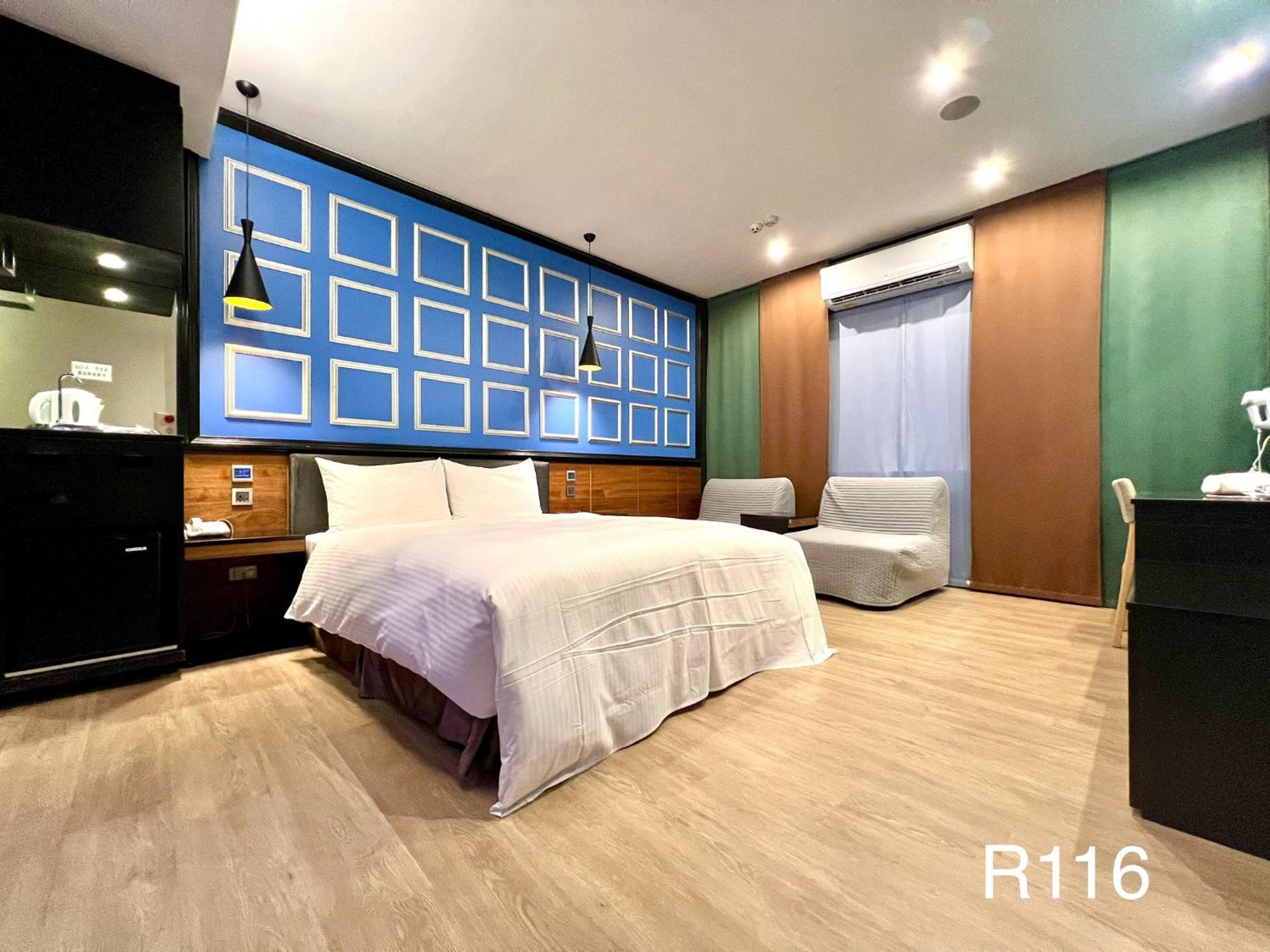 Catwalk Motel -Тайнань Экстерьер фото